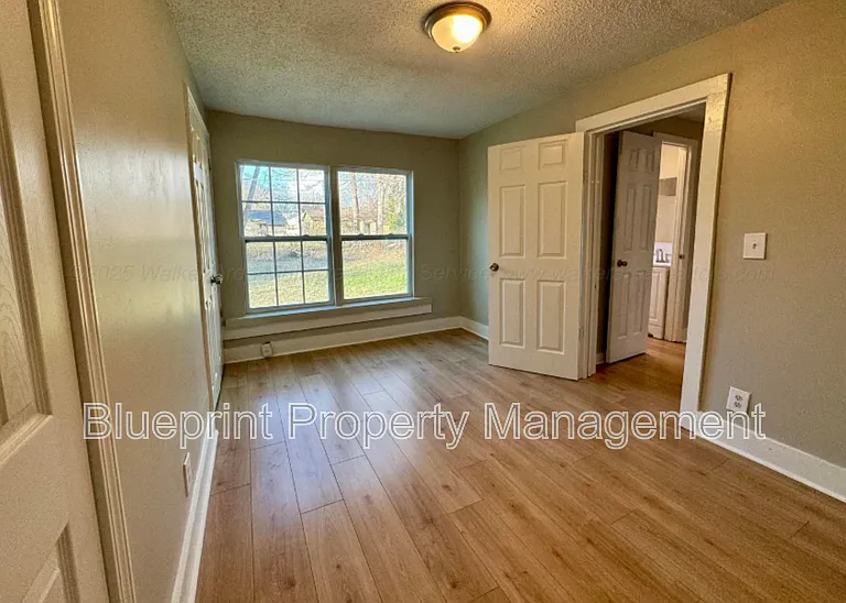 1532 Bay Ave SW — Photo 10