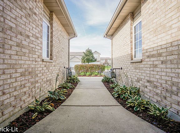 3rd image of 18513 Bellagio Cir