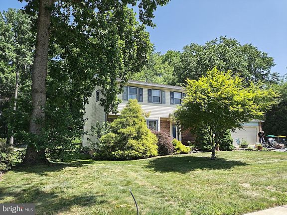 2nd image of 127 Jade Dr