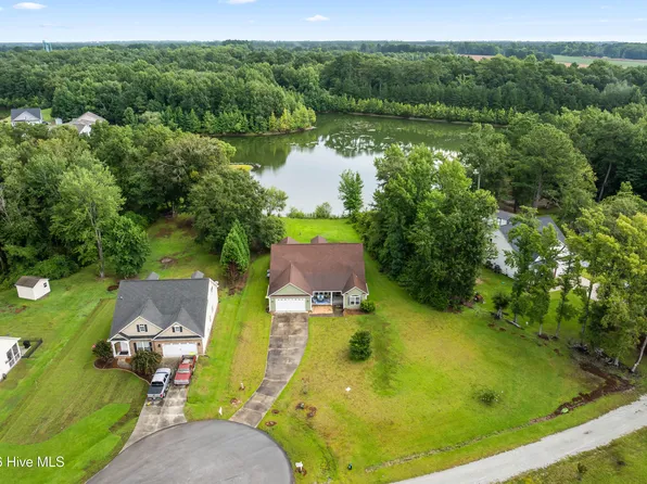 309 Ramonas Lake Court, New Bern, NC 28560