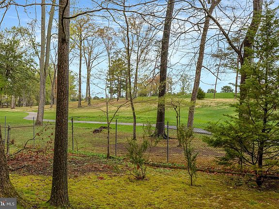 3rd image of 9718 Saint Andrews Dr