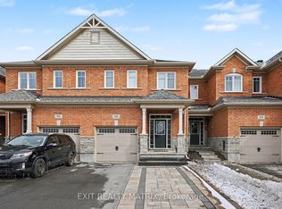 233 Losino Cres, Ottawa, ON K2V 0E4