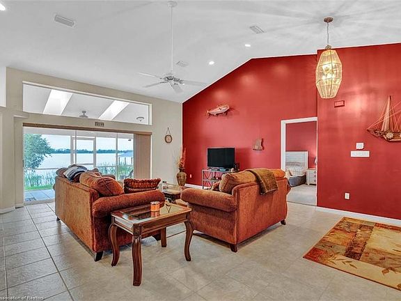 3rd image of 140 Huntley Oaks Blvd