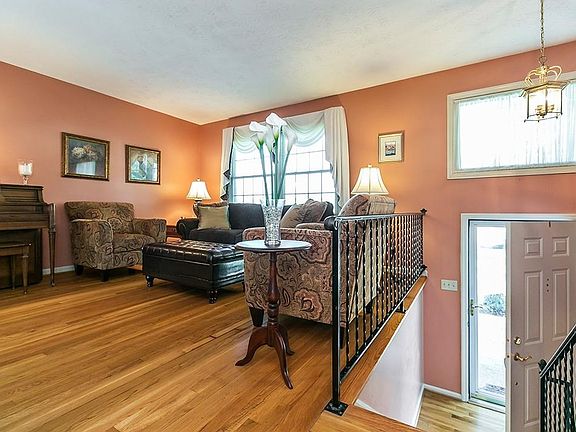 5th image of 3448 Aldershot Dr