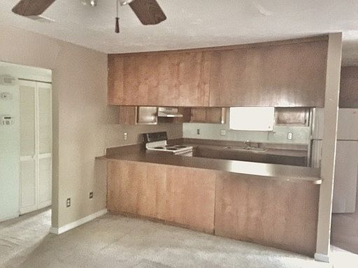4th image of 2928 Woodrich Dr APT A
