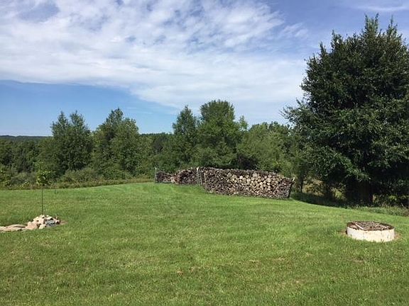 3rd image of 1638 Naoma Dr