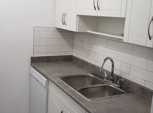 1033 4th Ave #301, New Westminster, BC V3M1T3