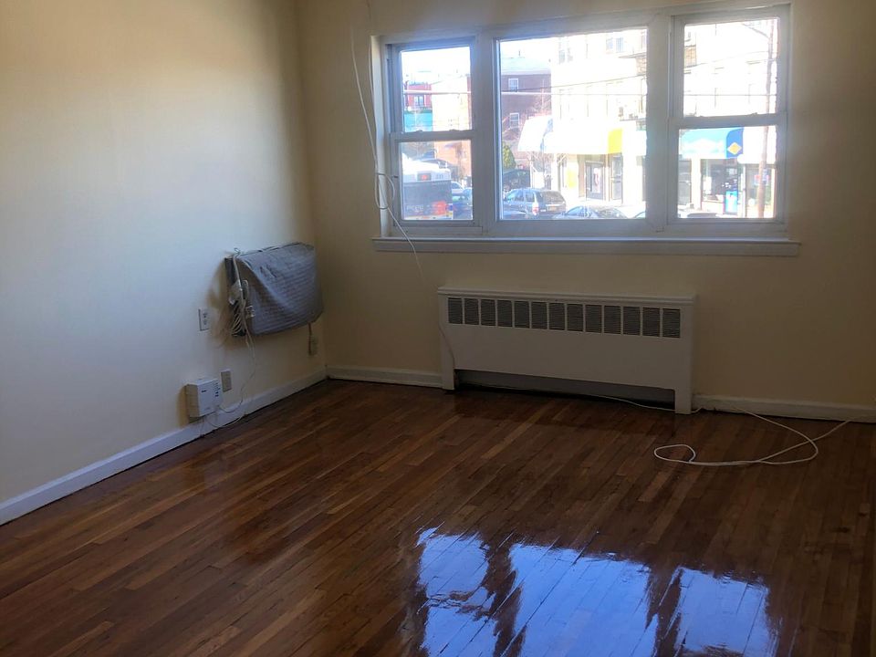 1st image of 1700 Nereid Ave #2