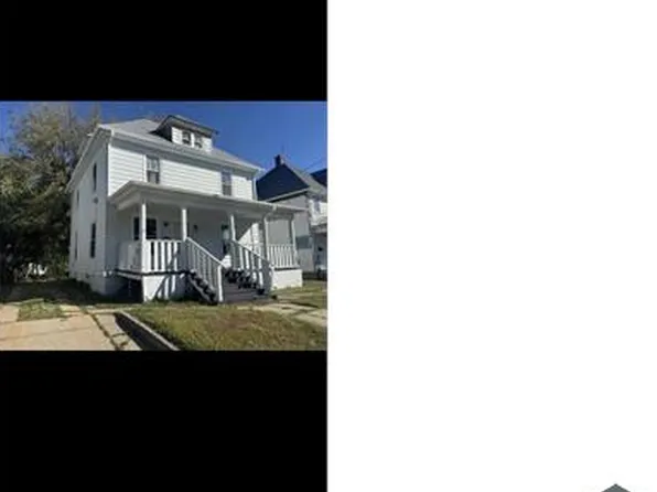 303 Forest Ave, Rockford, IL 61101