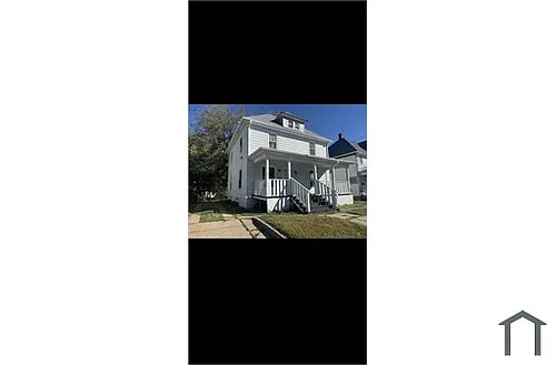 303 Forest Ave Photo 1