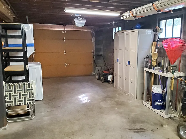 1126 Rainier Ave — Photo 22