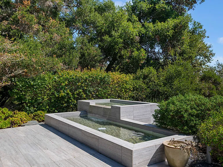 1211 E Valley Rd — Photo 38