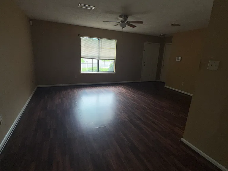2540 Sapphire Dr — Photo 5