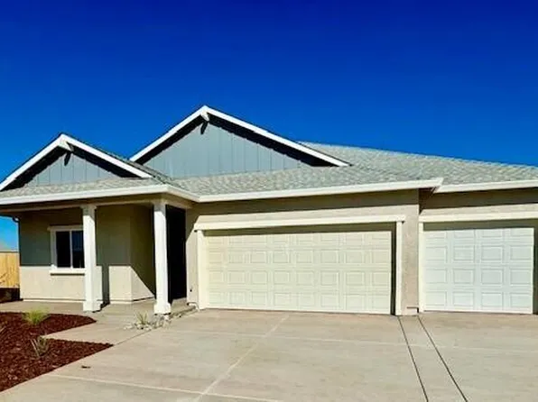 2702 Lawn Ln, Redding, CA 96002