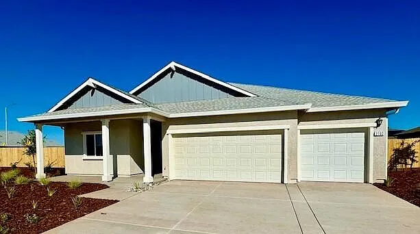 2702 Lawn Ln photo 1