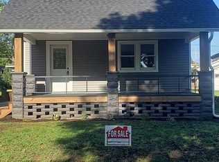 415 S 2nd St, Maquoketa, IA 52060