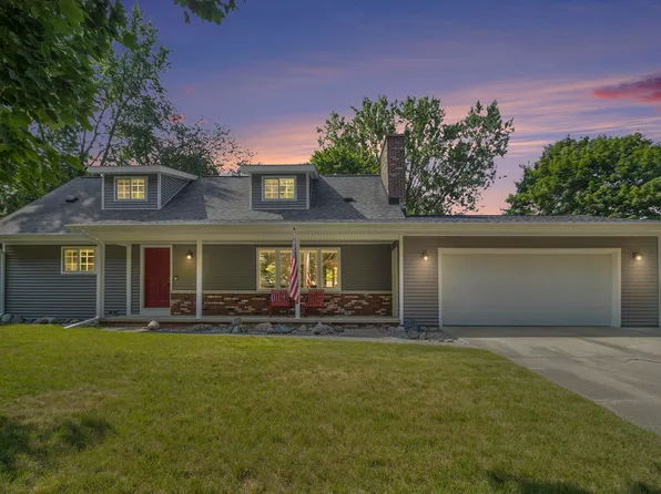 3013 Valorie Ln, Midland, MI 48640