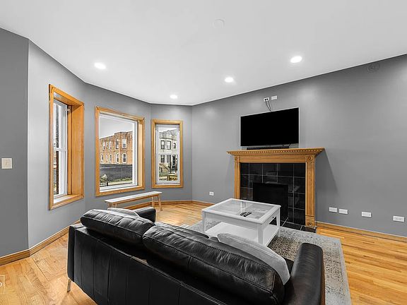 4th image of 6412 S Drexel Ave #1