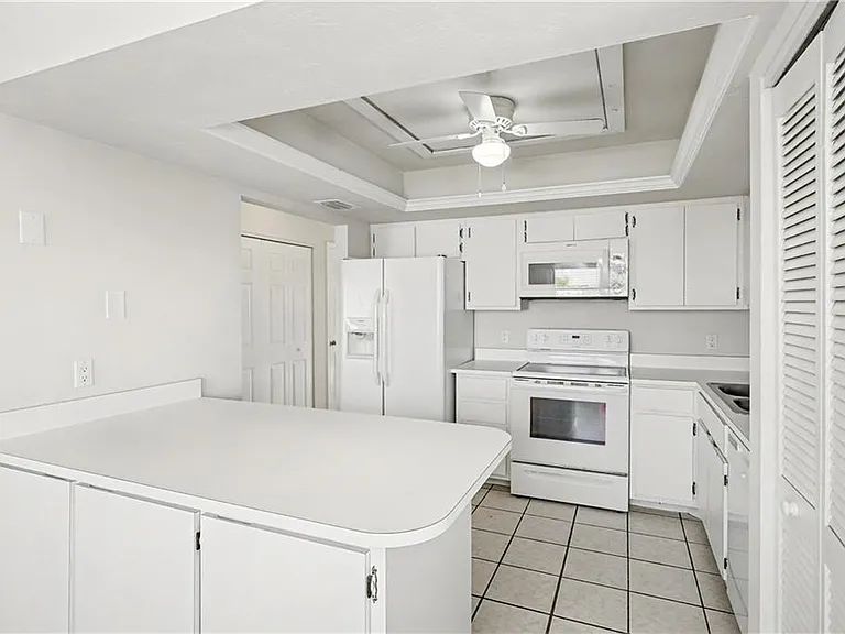 4528 SE 5th Pl #8A — Photo 7