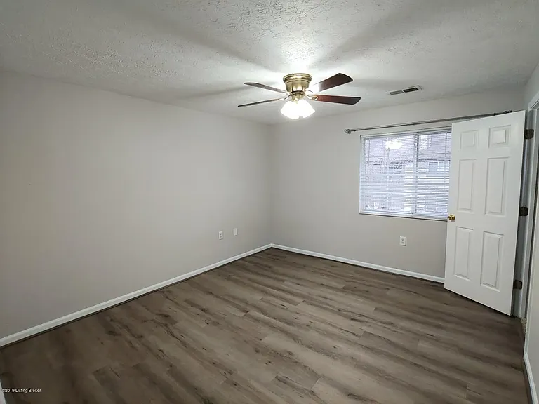 10405 Trotters Pointe Dr #204 — Photo 19