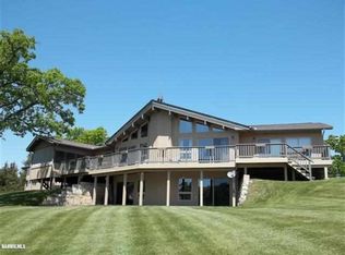 110 N Morley Rd, Elizabeth, IL 61028