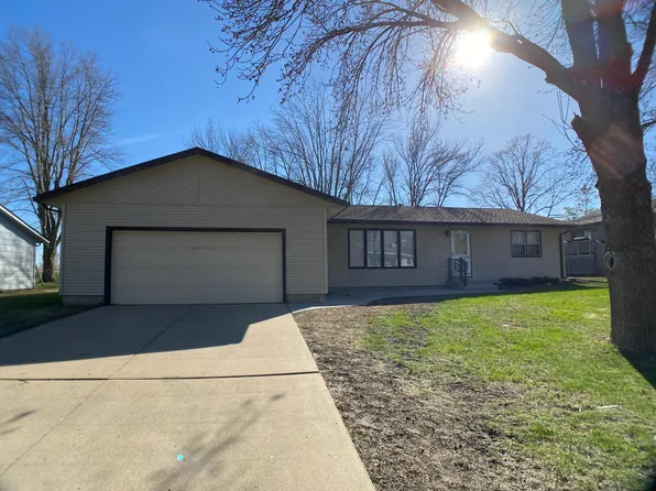 802 Sunrise Blvd, Redwood Falls, MN 56283