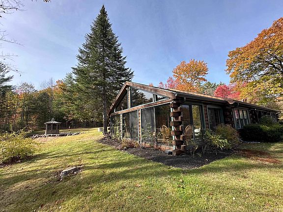 2nd image of 27 Evergreen Valley Road