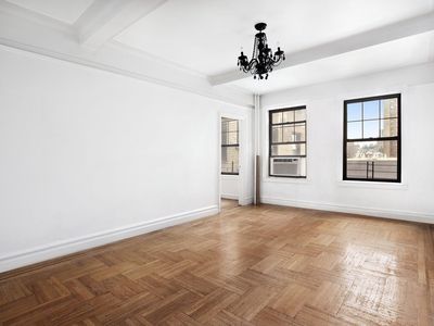 141 E 3rd St APT 8A, New York, NY, 10009