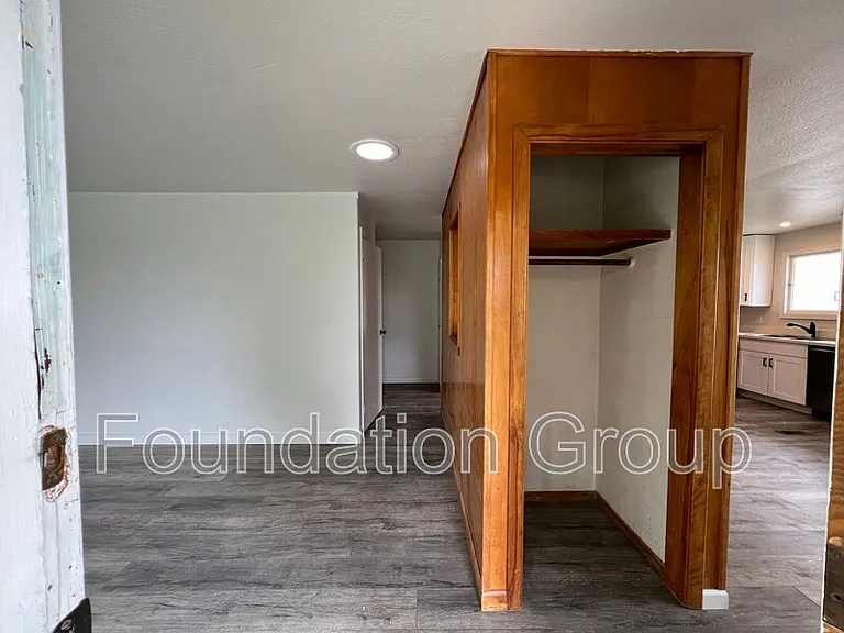 3202 Farragut Ave — Photo 3