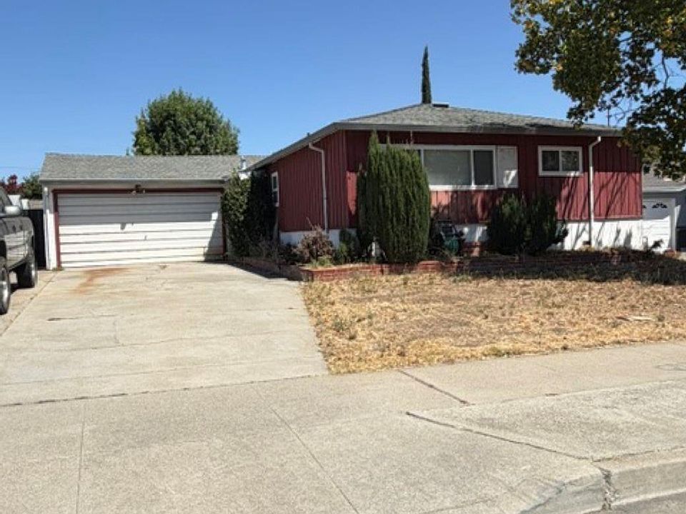 2nd image of 246 Clarke Ave