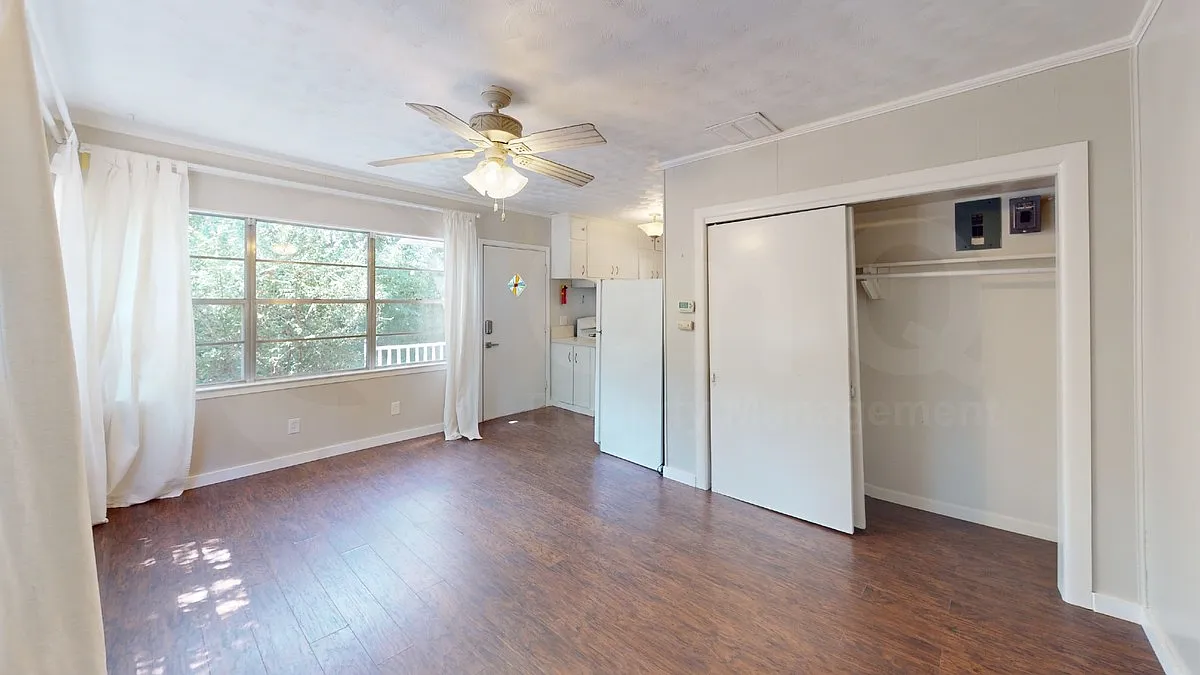 1 bed, 1.0 bath, 458 sqft, $1,000 — Photo 4