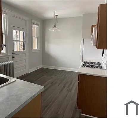2 bed, 1000 sqft, $1,600 — Photo 3