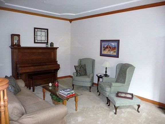 3rd image of 11684 Coquille Dr