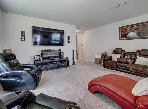 3rd image of 135 Cantle St
