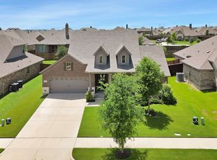 346 Country Meadows Blvd, Waxahachie, TX 75165