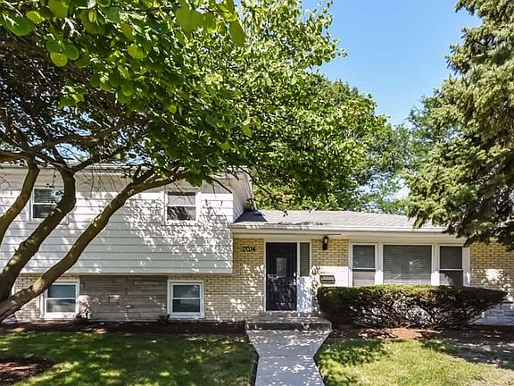 2nd image of 17034 Evans Dr