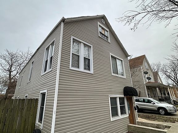 3rd image of 3315 N Kostner Ave