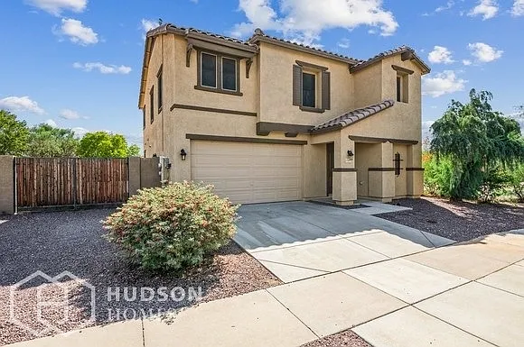 4 bed, 2.5 bath, 2235 sqft, $2,310 — Photo 3