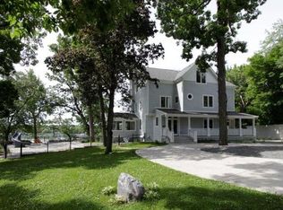 3301 Bay Rd, Delavan, WI 53115