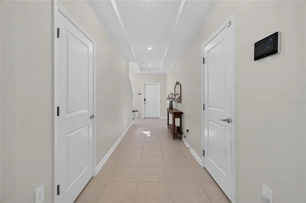 5 bed, 2.5 bath, 2331 sqft, $3,200 — Photo 3