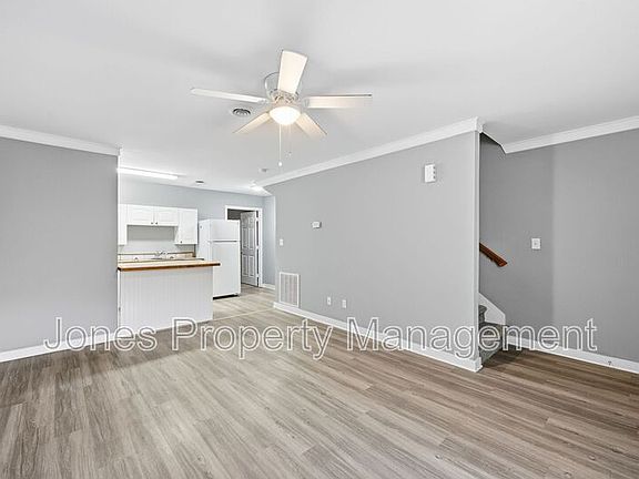 3rd image of 324 N Key St #131
