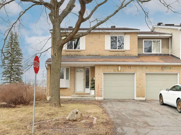 1136 Des Bouleaux Pl, Ottawa, ON K1C 5L1
