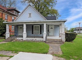 300 N 22nd St, Mattoon, IL 61938