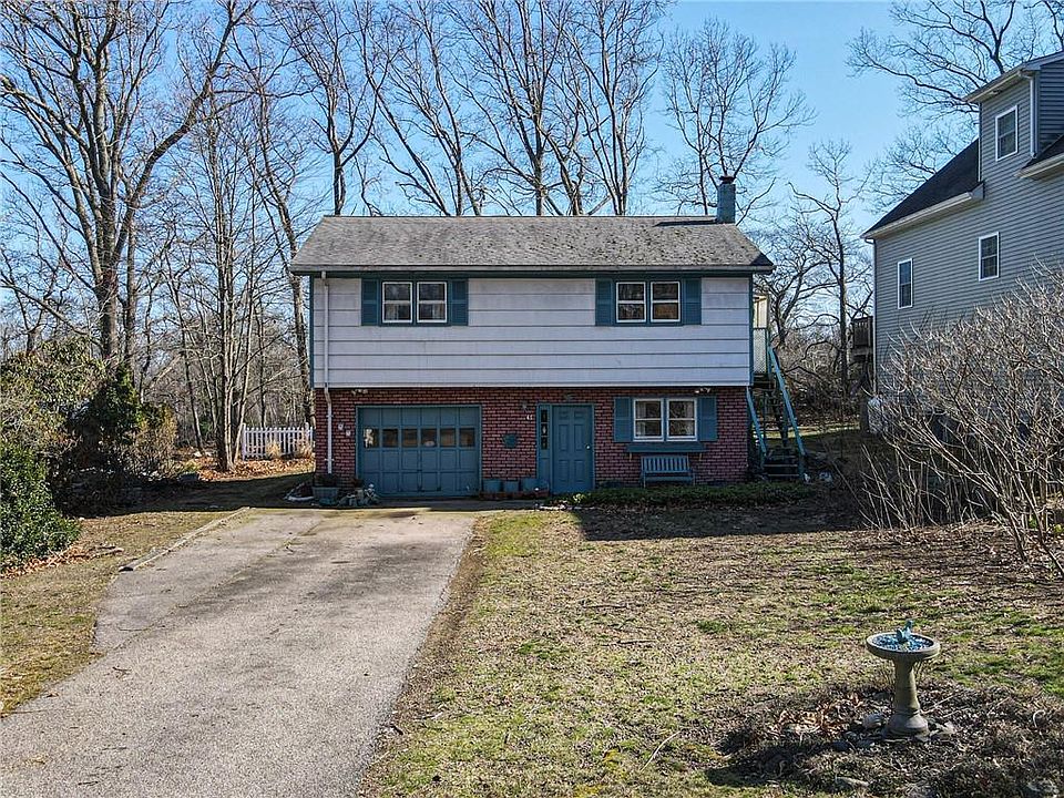 41 Abalone Rd, Saunderstown, RI 02874 Zillow