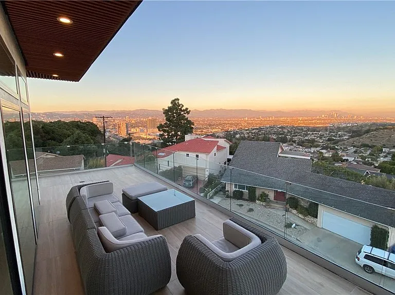 7015 Wrightcrest Dr — Photo 3