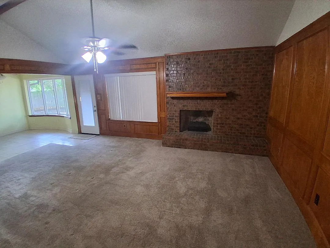 3 bed, 1546 sqft, $1,950 — Photo 2