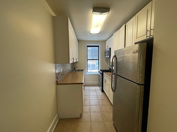 2nd image of 30-17 Broadway #2D