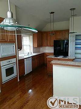 3rd image of 814 Palm Desert Dr