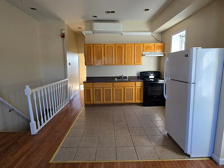 4625 N Broad St #3 — Photo 7