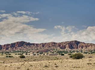 40 Cresencio Ln, Santa Fe, NM 87506